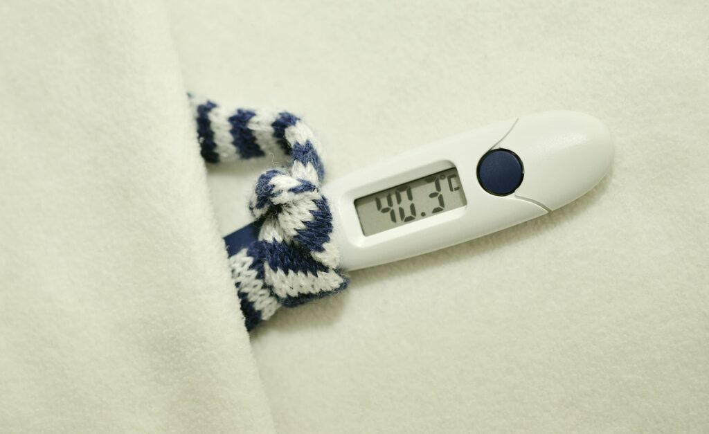 風邪でもないのに続く発熱…自律神経の乱れによる症状かも？原因や対処方法