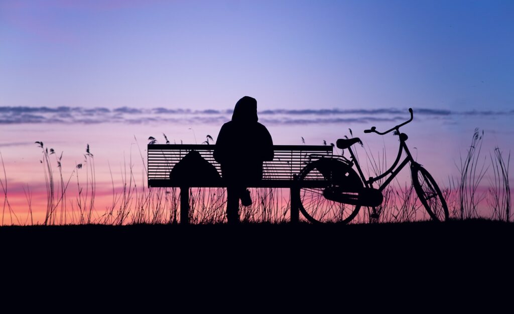 50代の独身女性に試してほしい。孤独を感じたときの対処法6選