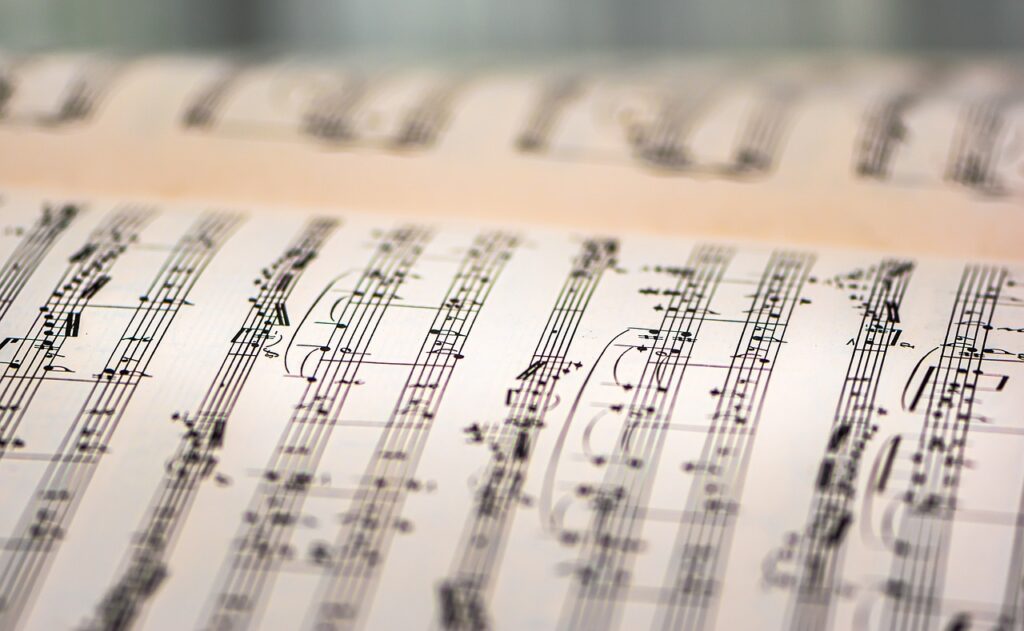 【イライラや疲れを解消】自律神経を整える効果的な音楽は？おすすめな曲も紹介